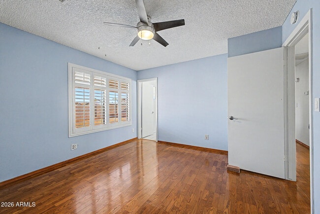 Building Photo - 1455 W Mohawk Ln