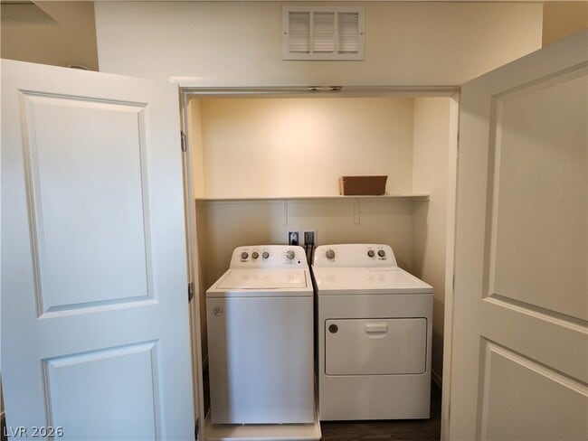 Building Photo - 6062 Lily Gdn St