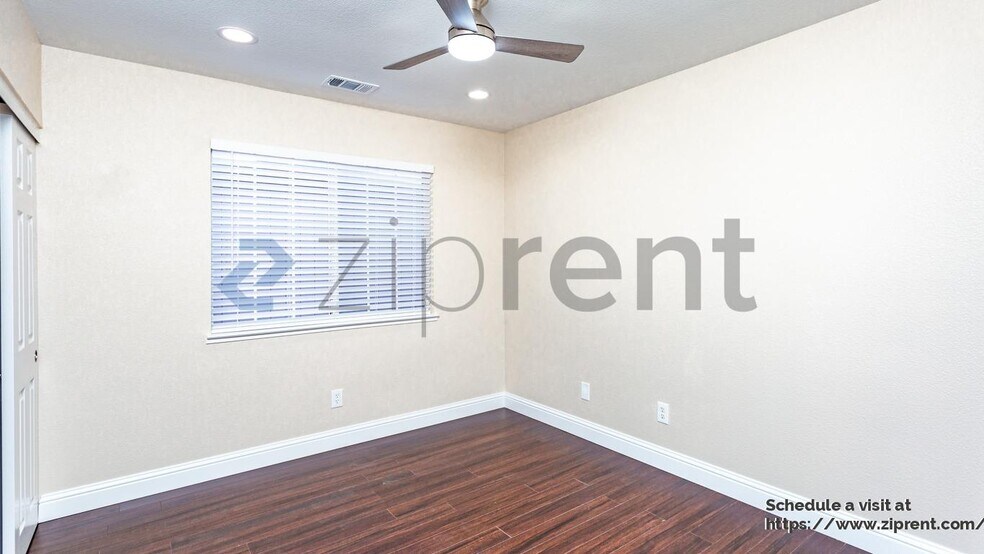 Building Photo - 391 Cll Cabezal