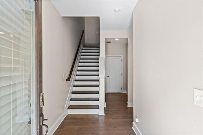 Building Photo - 2180 Colvin Ct NW