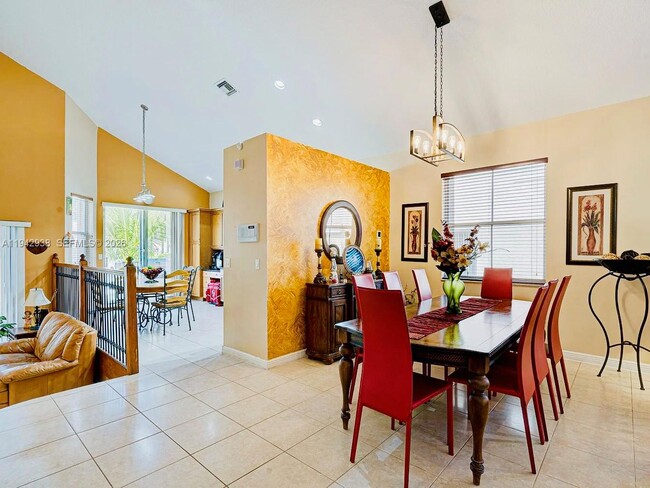 Building Photo - 4910 SW 163rd Ave