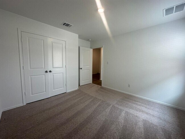 Building Photo - 176 Jeffers