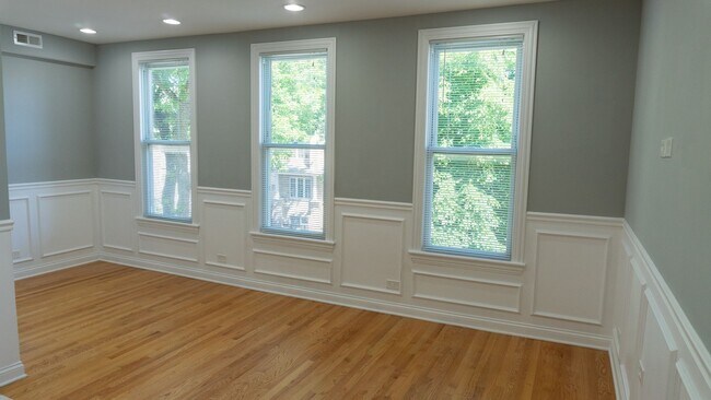 Building Photo - 2908 N Dawson Ave