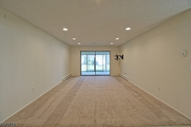 Building Photo - 137 Cistus Plaza
