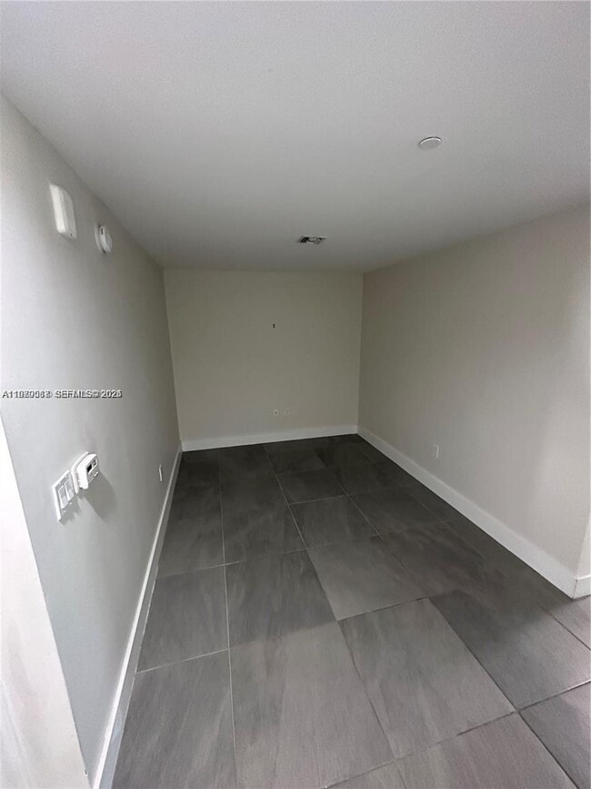 Building Photo - 16385 Biscayne Blvd