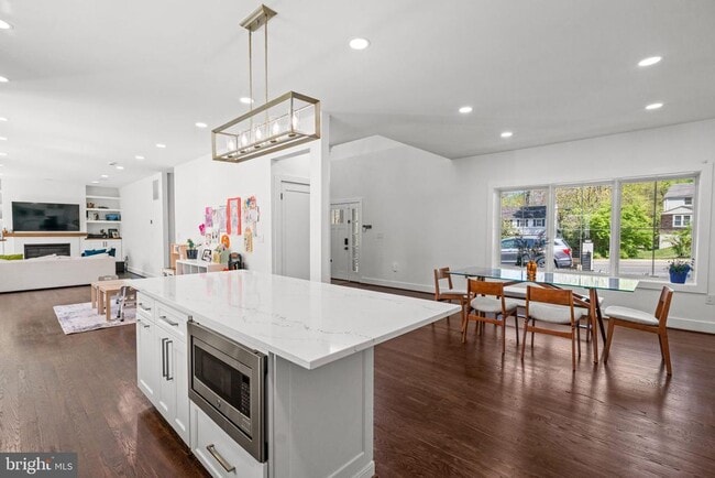 Building Photo - 6202 Massachusetts Ave