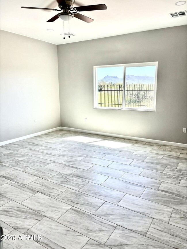 Building Photo - 3511 Cam Del Rancho