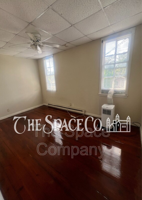 Building Photo - 49 Chapel St