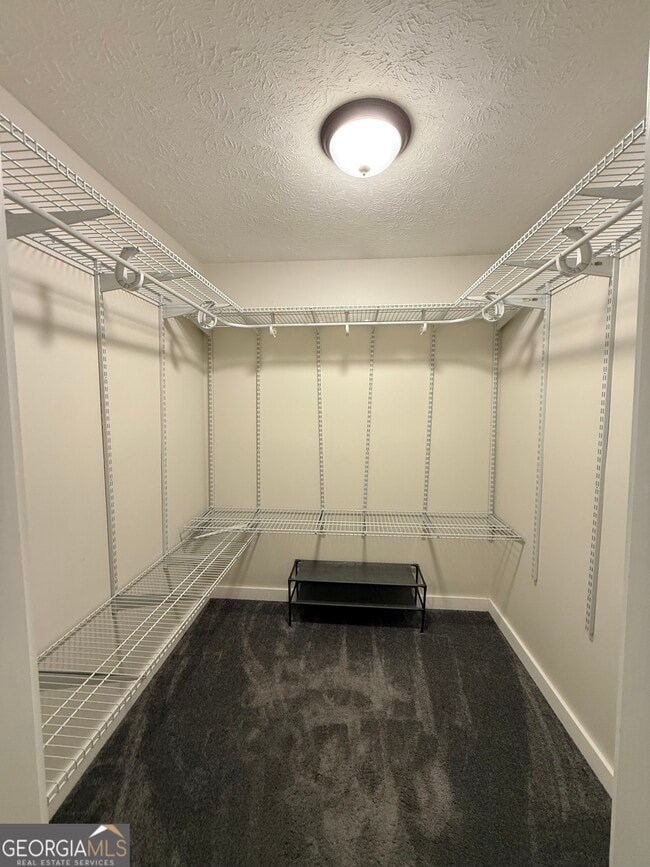 Building Photo - 162 Twiggs Cor