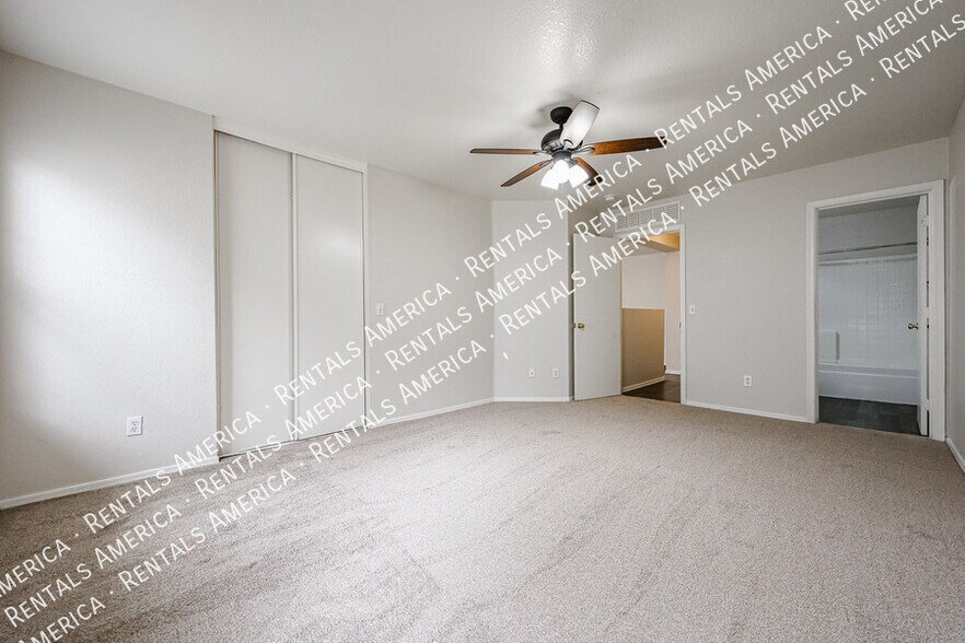 Building Photo - 8554 E Meseto Ave