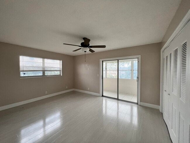 Building Photo - 18 Andover A