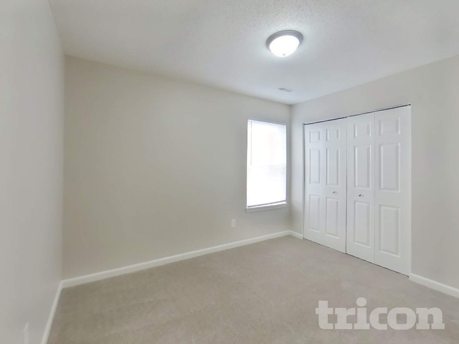 Building Photo - 676 Blue Meadow Dr