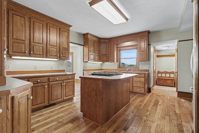 Building Photo - Secluded Farmhouse on over 1.5 acres.  $1990/ Month.  3 beds/ 2 baths