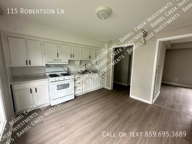 Building Photo - 115 Robertson Ln