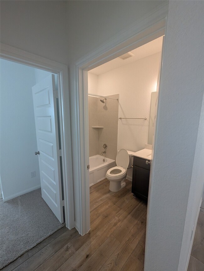 Building Photo - 7323 Blue Gentiana Ln