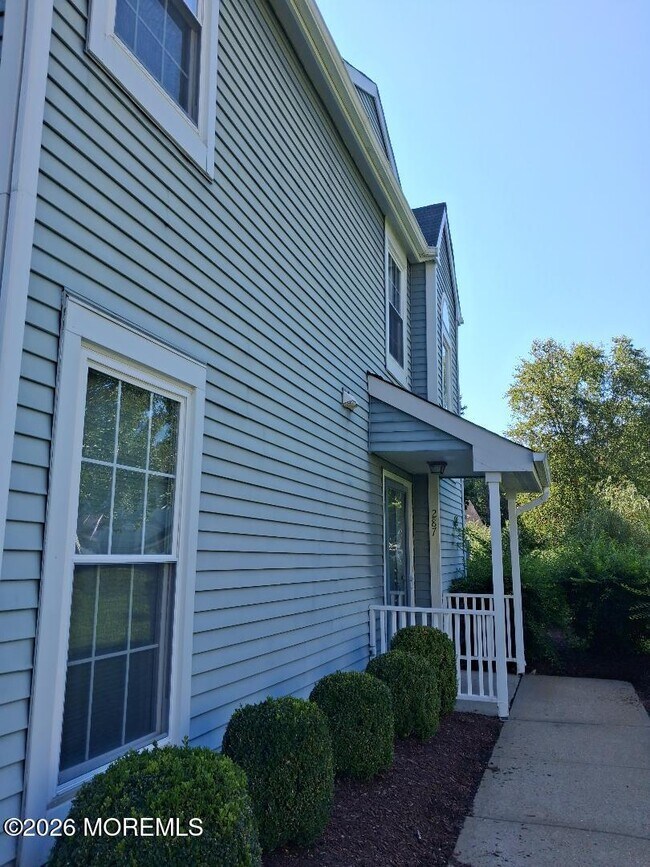 Building Photo - 287 Elmwood Ct
