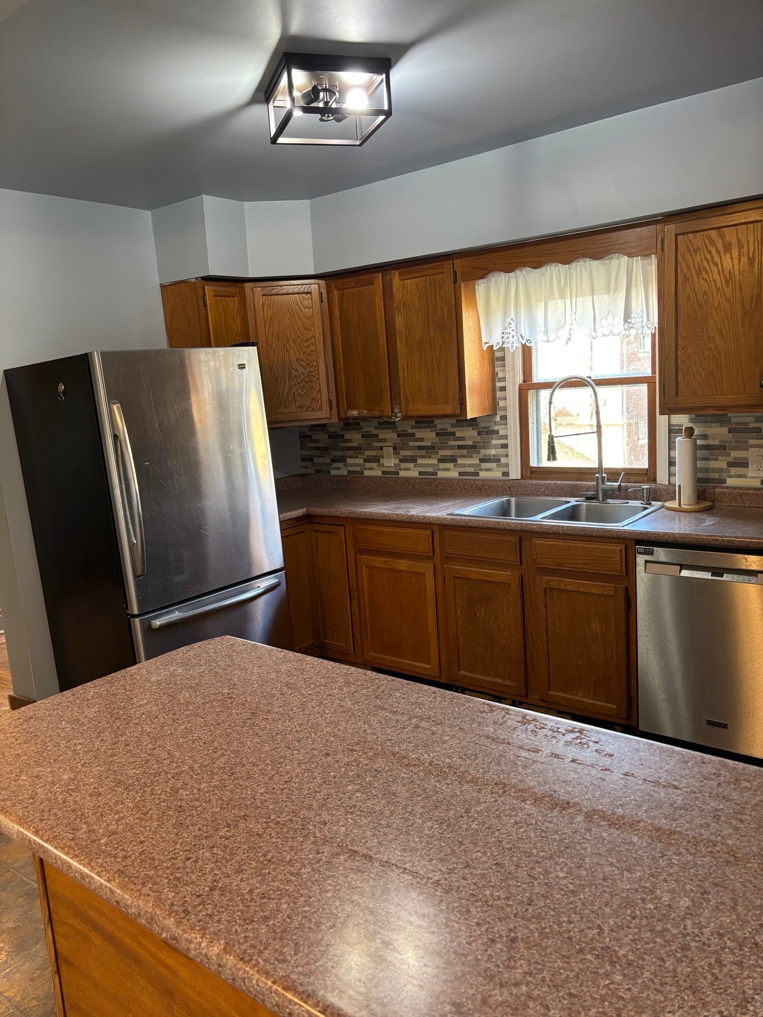 Building Photo - 579 W Mahoning St