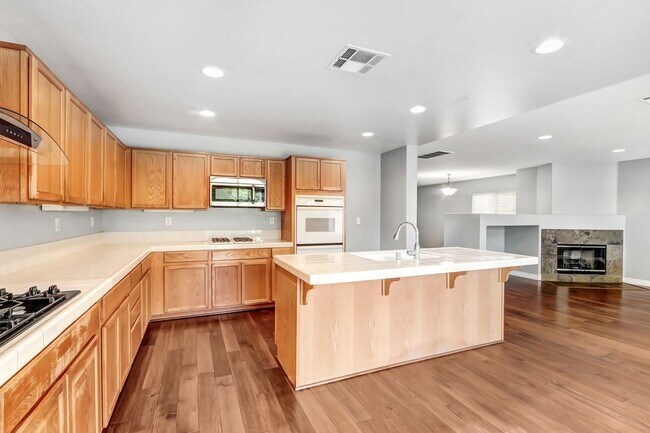 Building Photo - 11495 Chesterton Dr