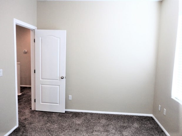 Building Photo - 681 Taliput Palm Pl