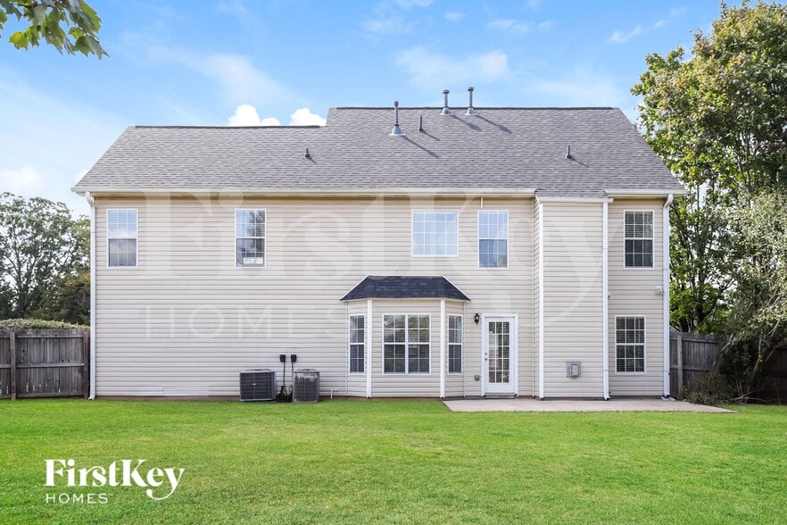 Building Photo - 112 Wyckliffe Dr