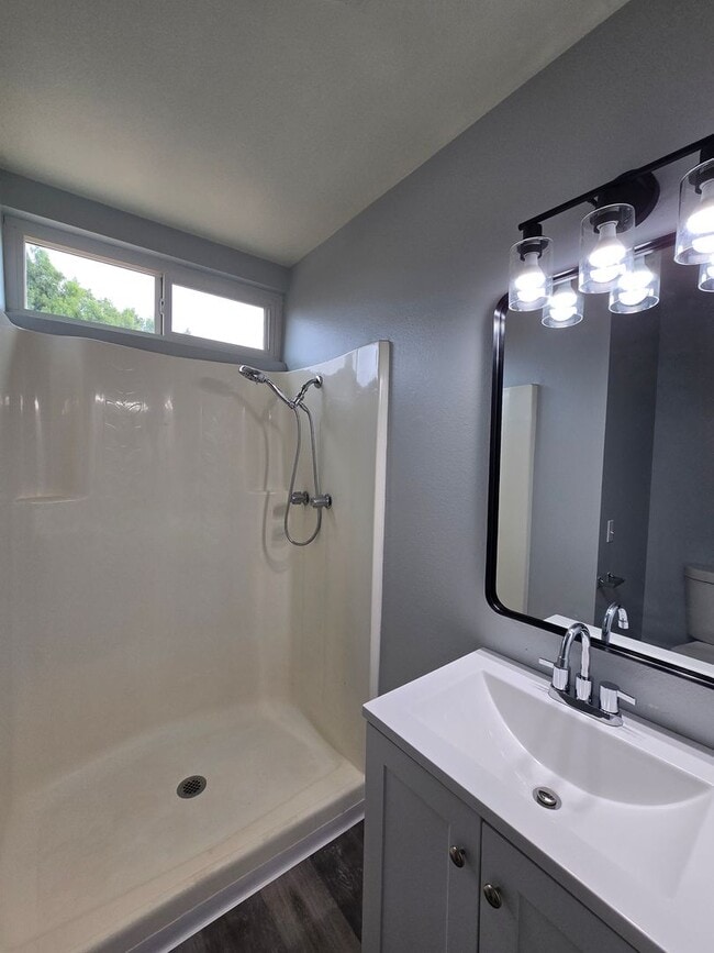 Building Photo - For Rent: Spacious 4-Bedroom / 3 Full bathrooms /  Home with Covered Patio & Modern Upgrades