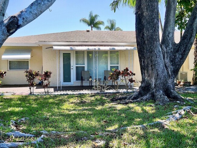 Building Photo - 20920 Sedgewick Dr