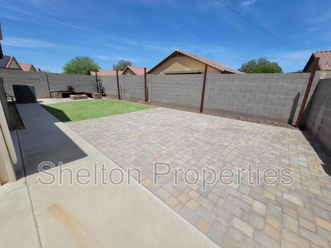 Building Photo - 15608 W Acapulco Ln