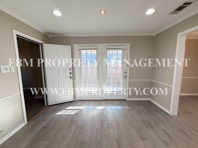 Building Photo - 121 N 24th St