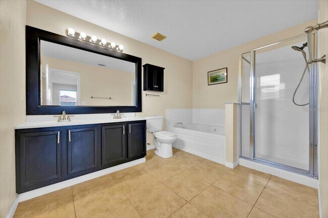 Building Photo - 409 Rona Ln