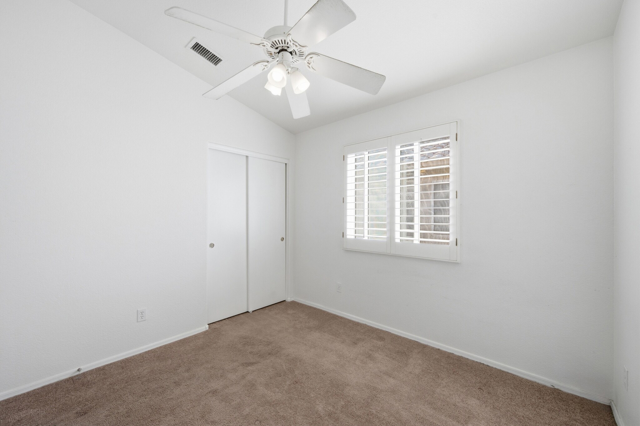 Building Photo - 7319 W Eugie Ave