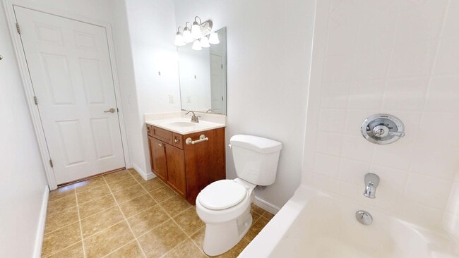 Building Photo - Pet Friendly 2 Bedroom Cedar Crossing Town...