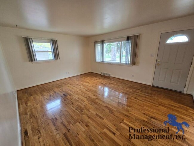 Building Photo - 3 bedroom in Billings MT 59102