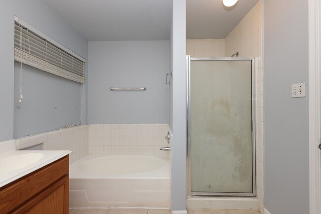 Building Photo - 7430 Pouter Dr