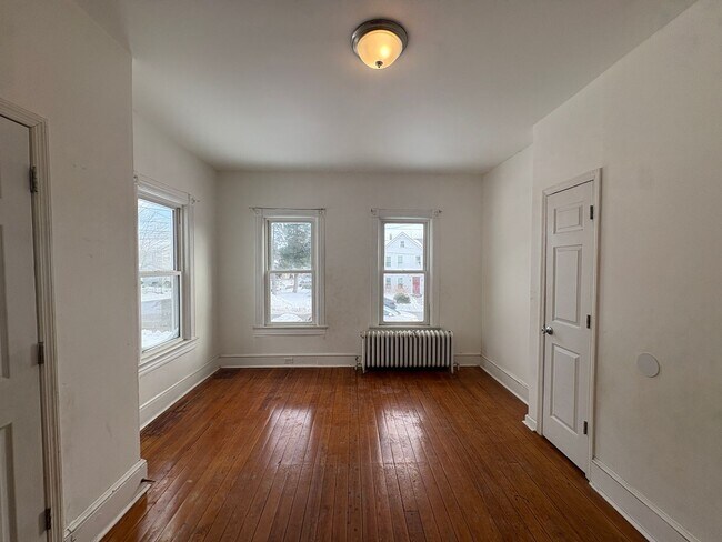 Building Photo - 677 Gerard Ave