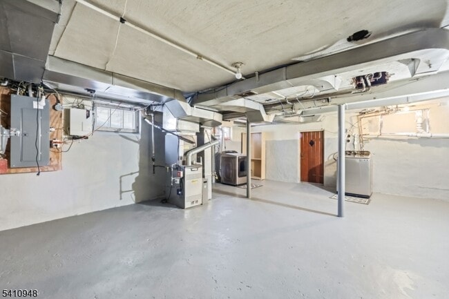 Building Photo - 65 Ridge Ave