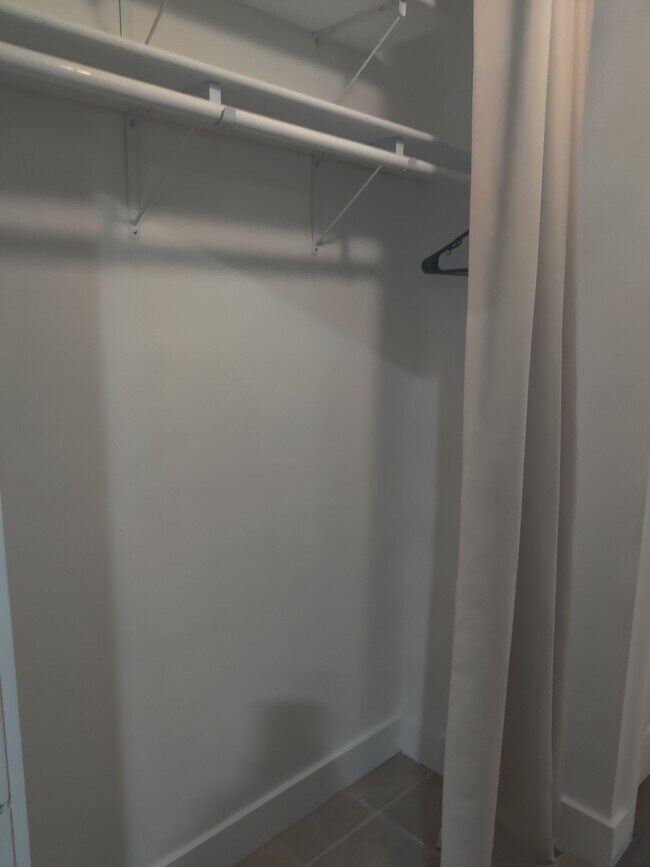 Building Photo - 123 Queen Anne Ave N