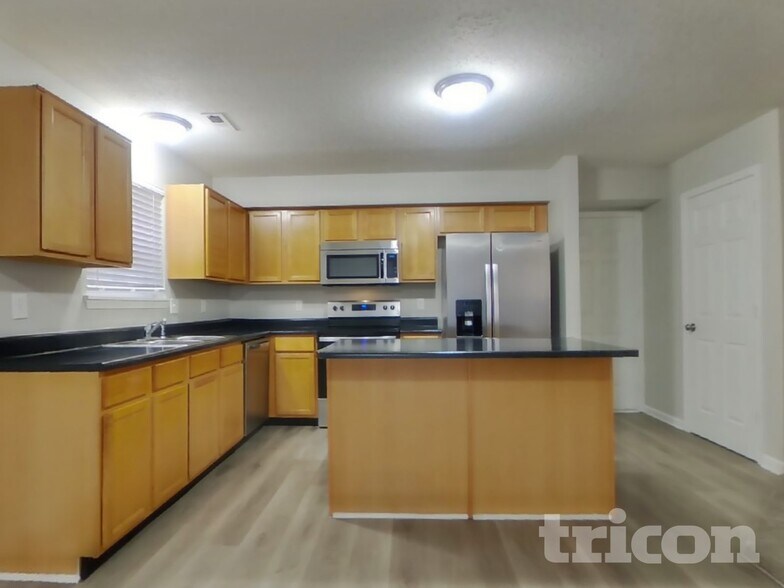 Building Photo - 594 Sun Ridge Blvd