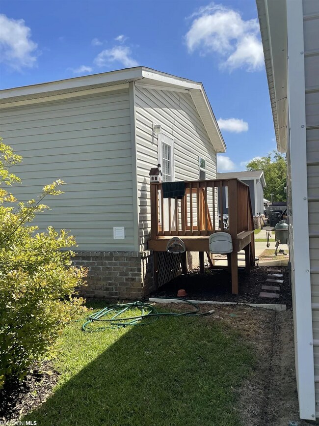 Building Photo - 17650 Co Rd 10