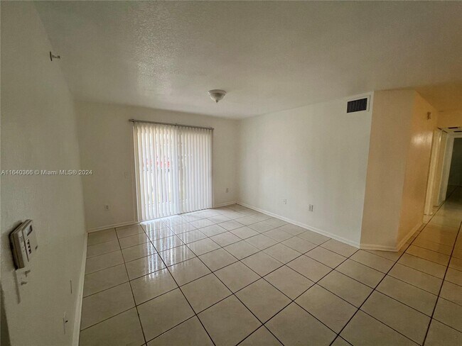 Building Photo - 15460 SW 284th St