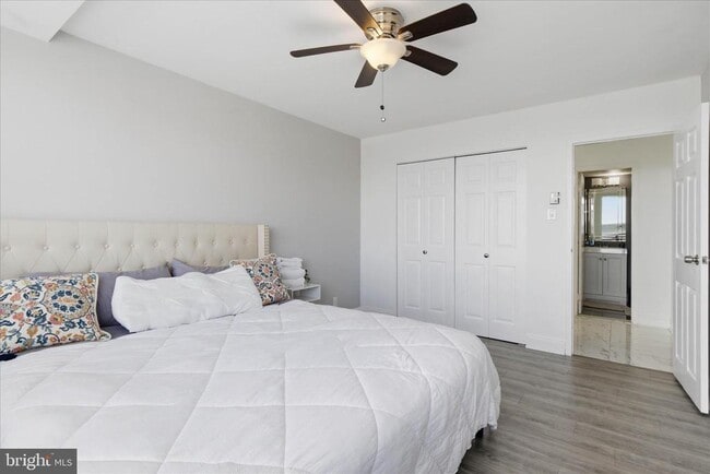 Building Photo - 301 N Beauregard St