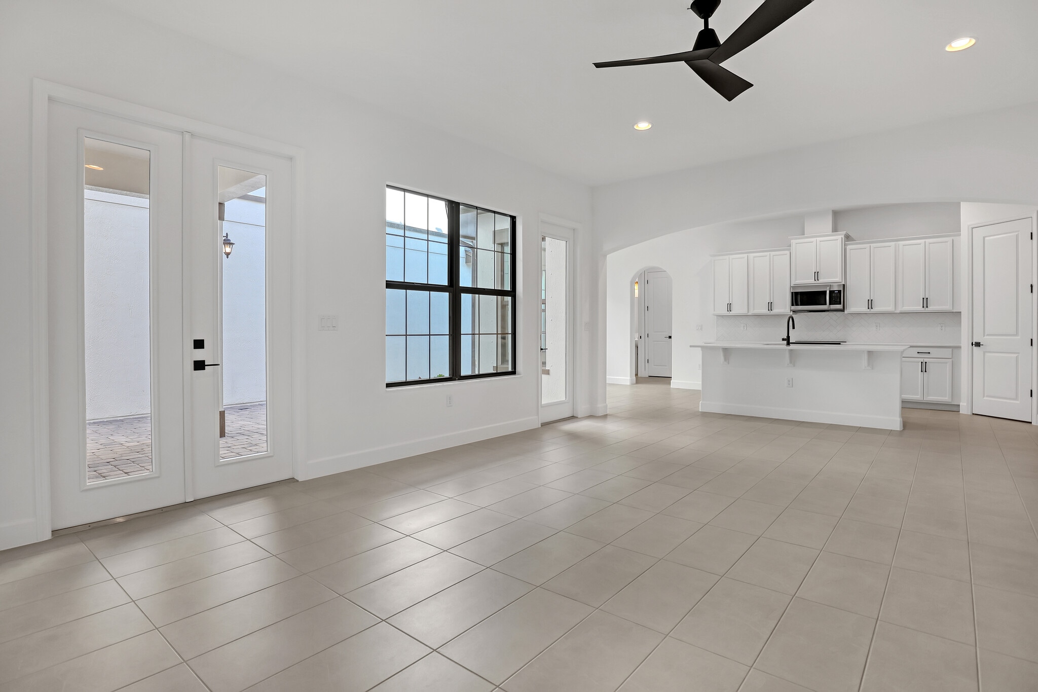 Building Photo - 2238 Salew St