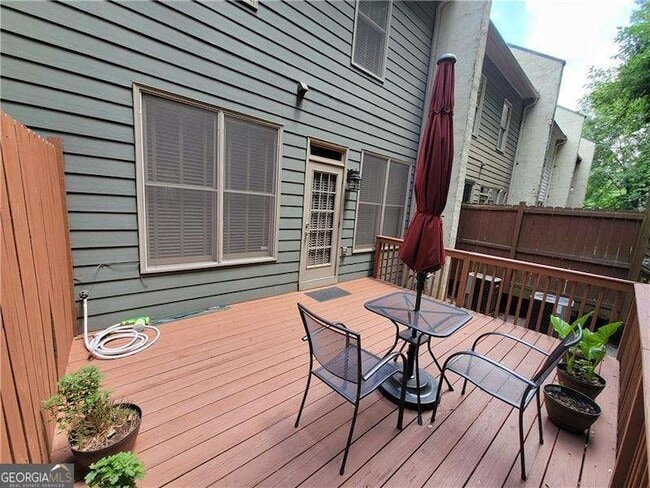 Building Photo - 17 Oakhurst Common Dr