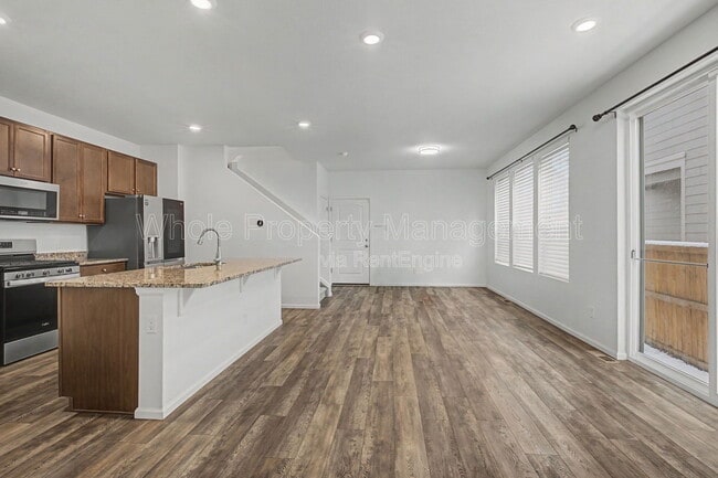 Building Photo - 28466 E 6th Pl