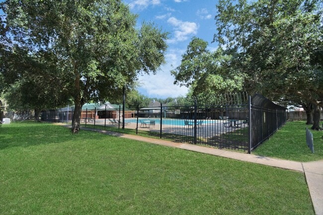 Building Photo - 11815 Balmorhea Ln