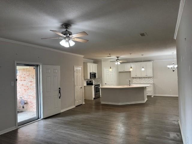 Building Photo - 106 Royal Crest Ct