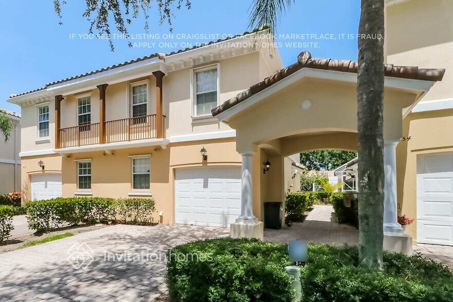 Building Photo - 456 Capistrano Dr