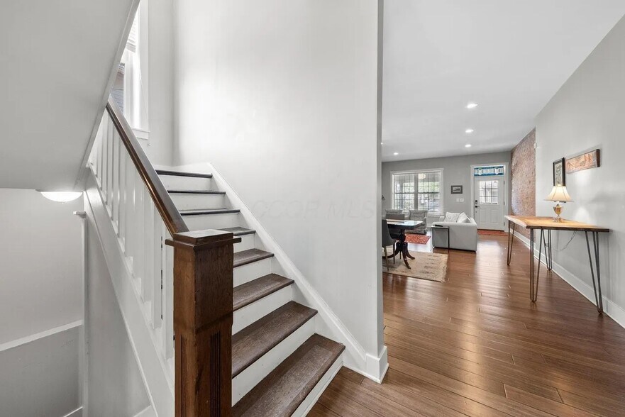 Building Photo - 144 Wilson Ave