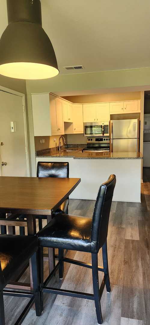 Building Photo - 5534 E Lake Dr