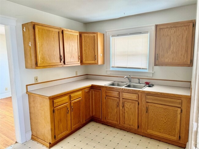 Building Photo - 147 E Frederick St