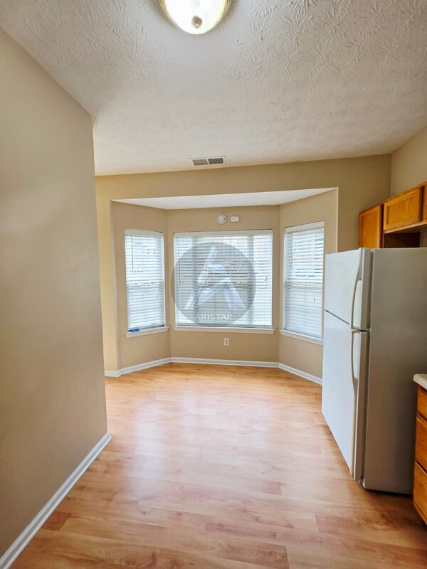 Building Photo - 4319 Thorngate Ln
